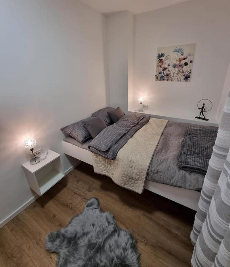 Appartement Apartman Simic à Osijek Extérieur photo